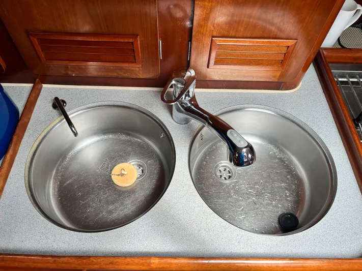 Lali Yacht Photos Pics 