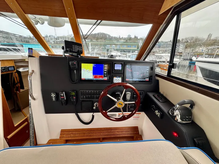 Moien Yacht Photos Pics 