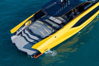 Yacht