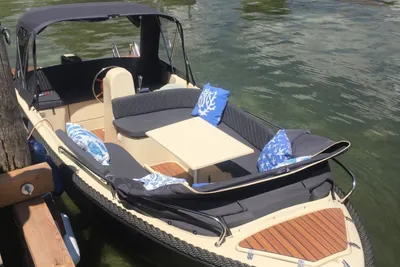 2017 Riomar 470 Elektroboot