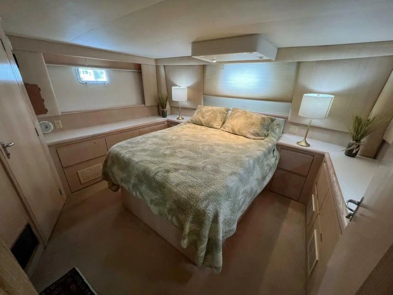 1993 Hatteras Motor Yacht