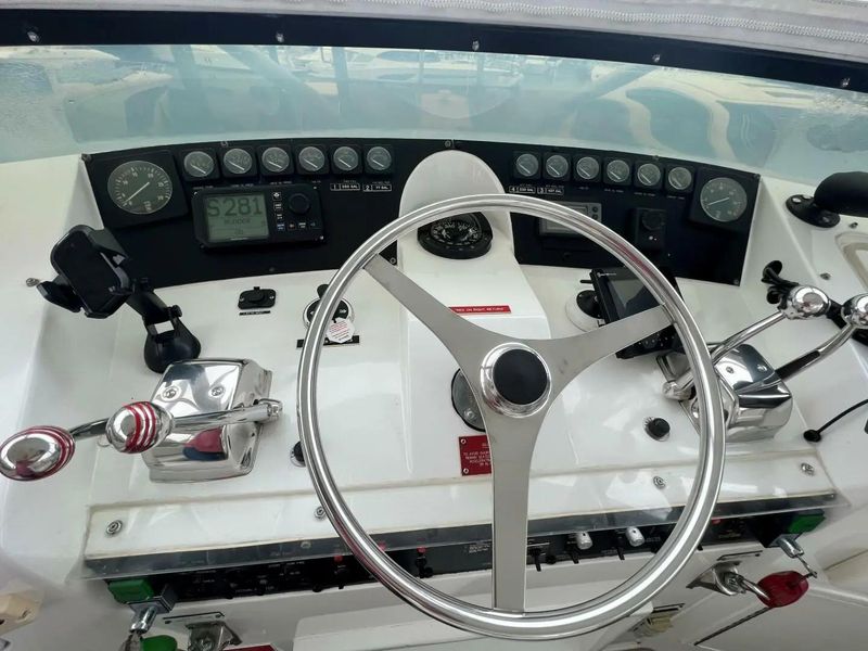 1993 Hatteras Motor Yacht