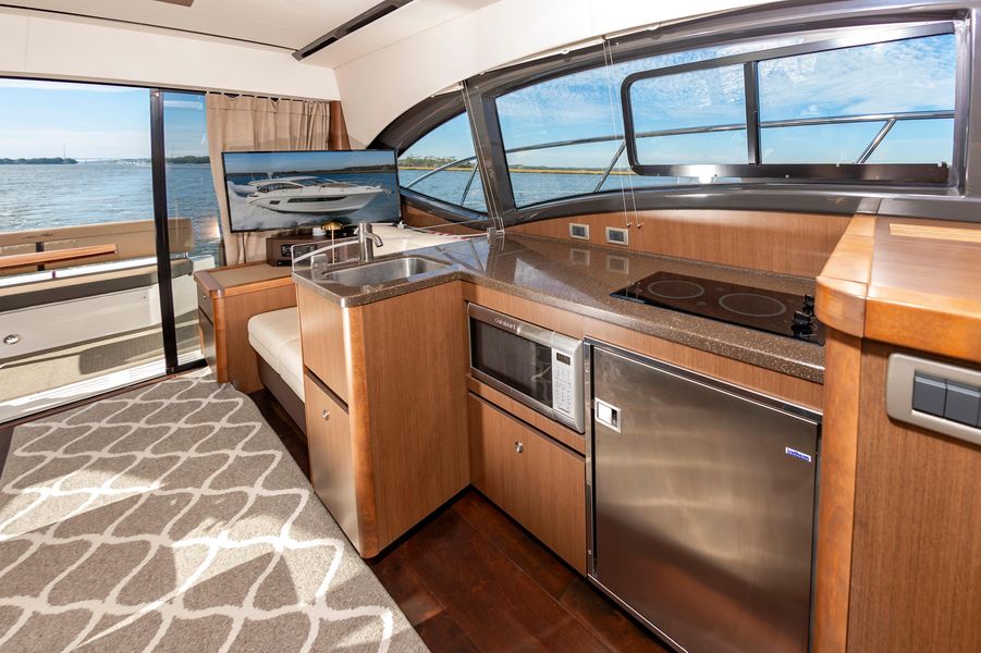 2016 Sea Ray 400 Sundancer