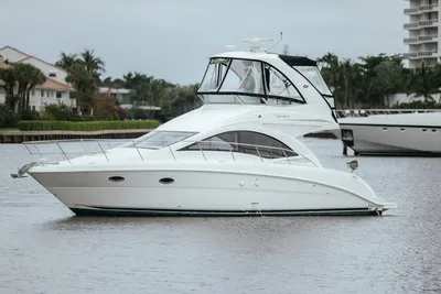 Sea Ray 390 Sedan Bridge