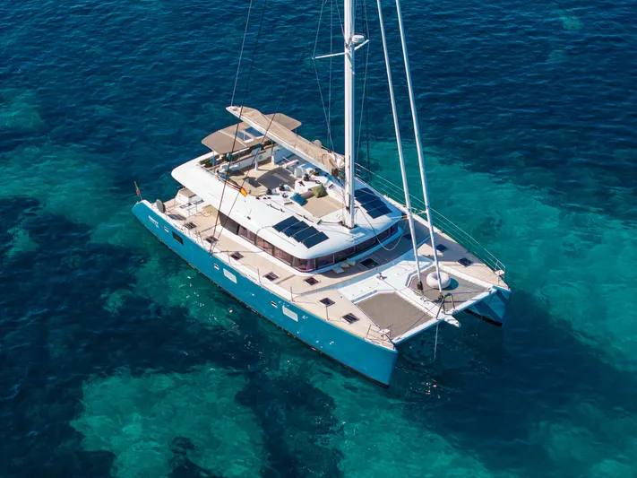 Firefly Yacht Photos Pics 