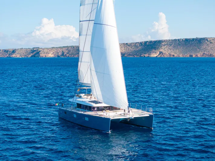 Firefly Yacht Photos Pics 