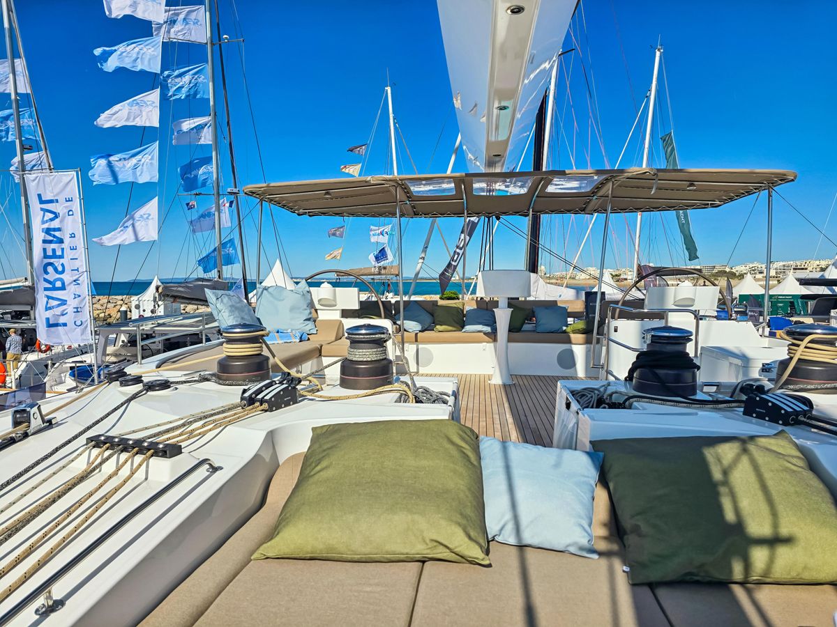 2012 Lagoon 62 