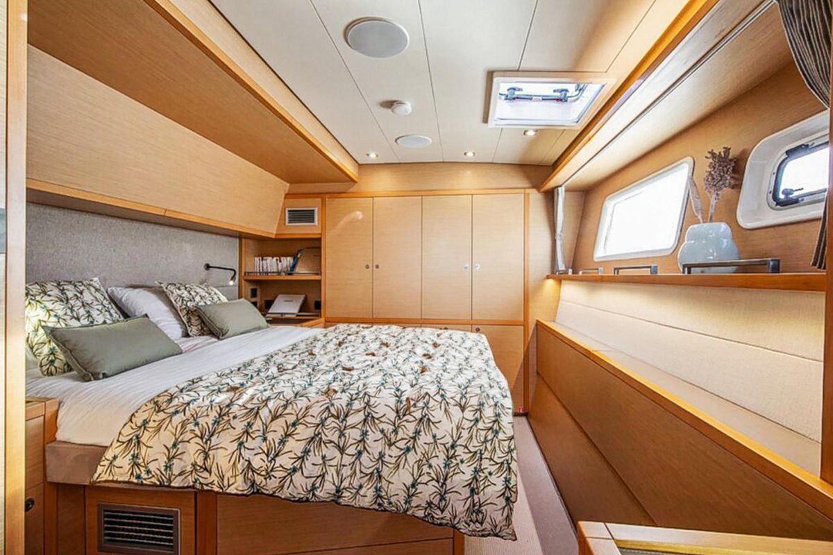 2012 Lagoon 62 