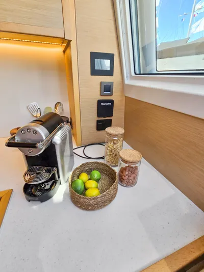 Firefly Yacht Photos Pics 