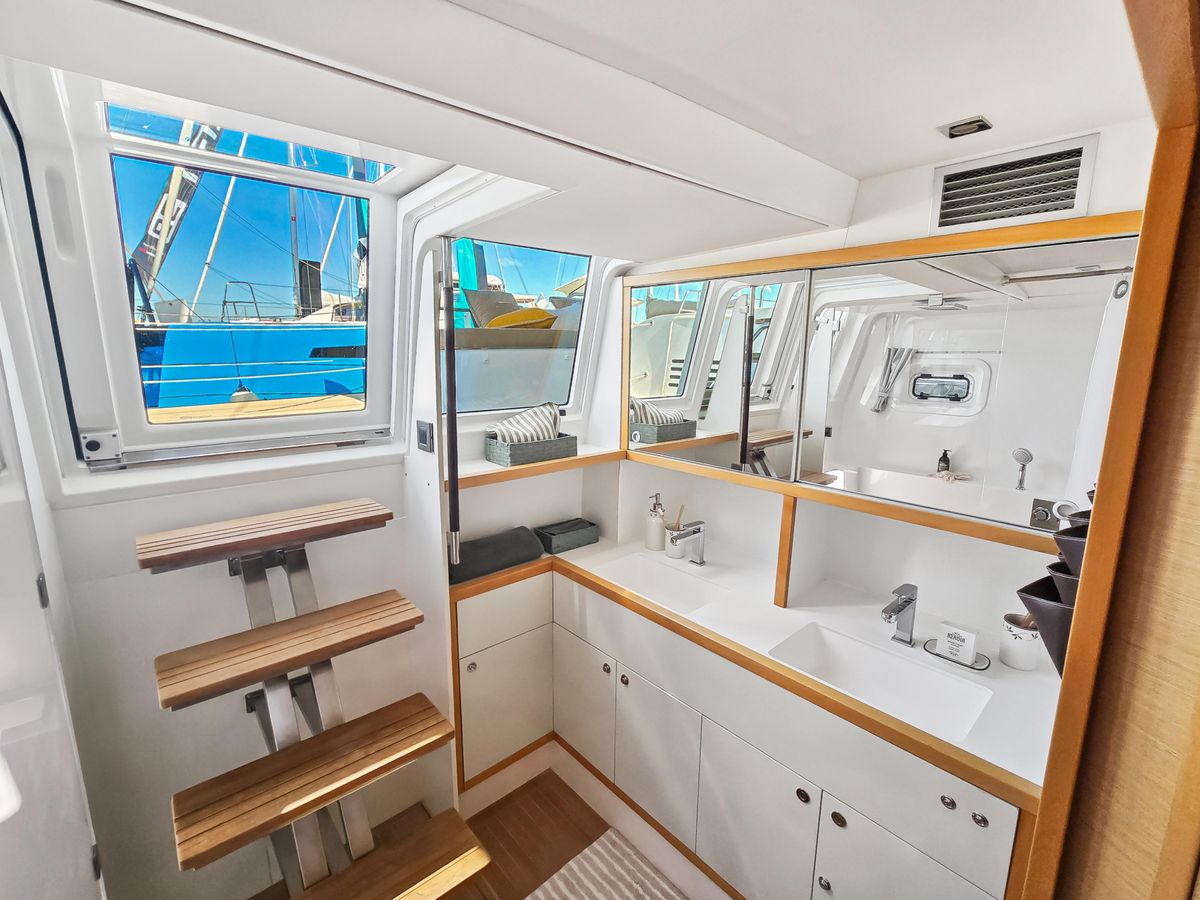 2012 Lagoon 62 