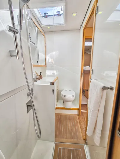 Firefly Yacht Photos Pics 