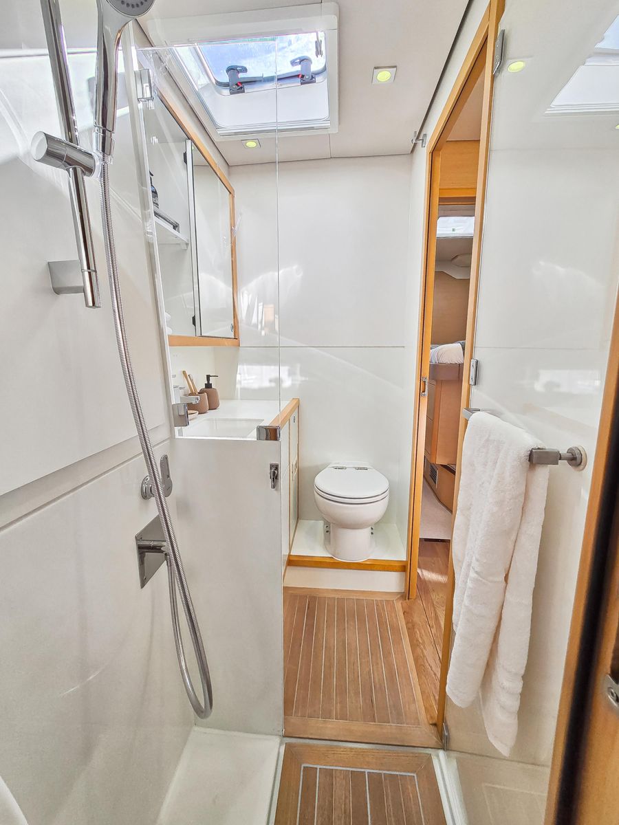 2012 Lagoon 62 