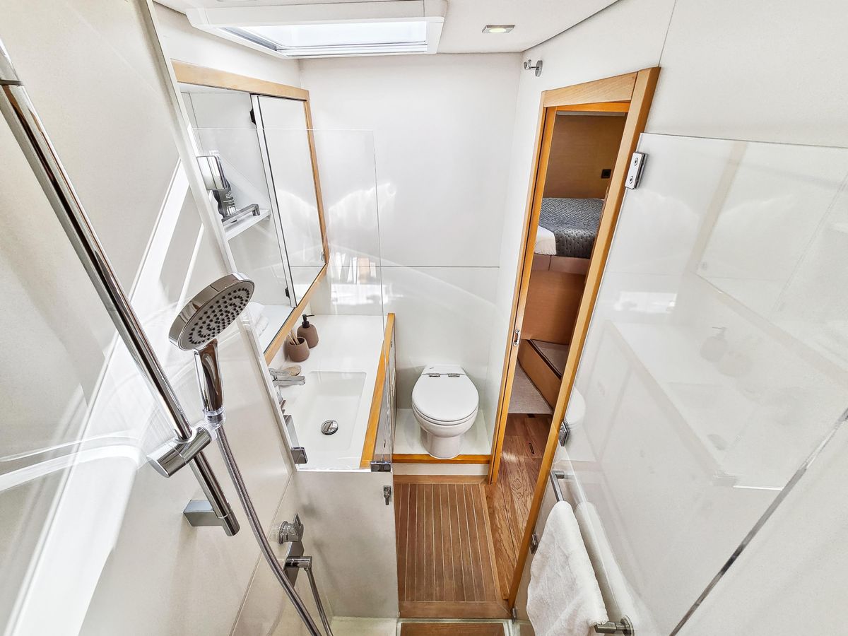 2012 Lagoon 62 