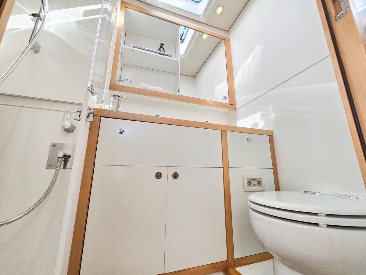 2012 Lagoon 62 
