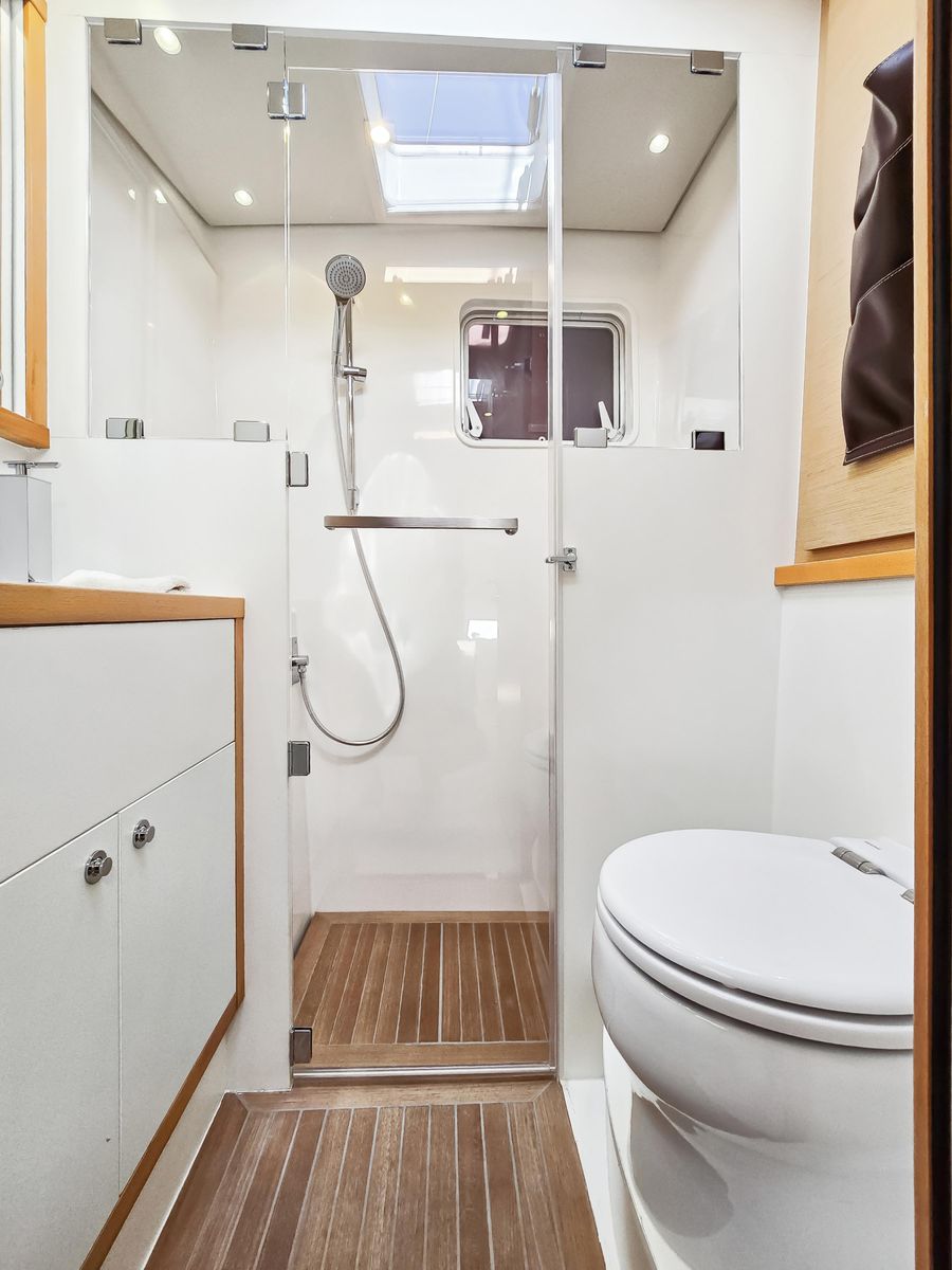 2012 Lagoon 62 