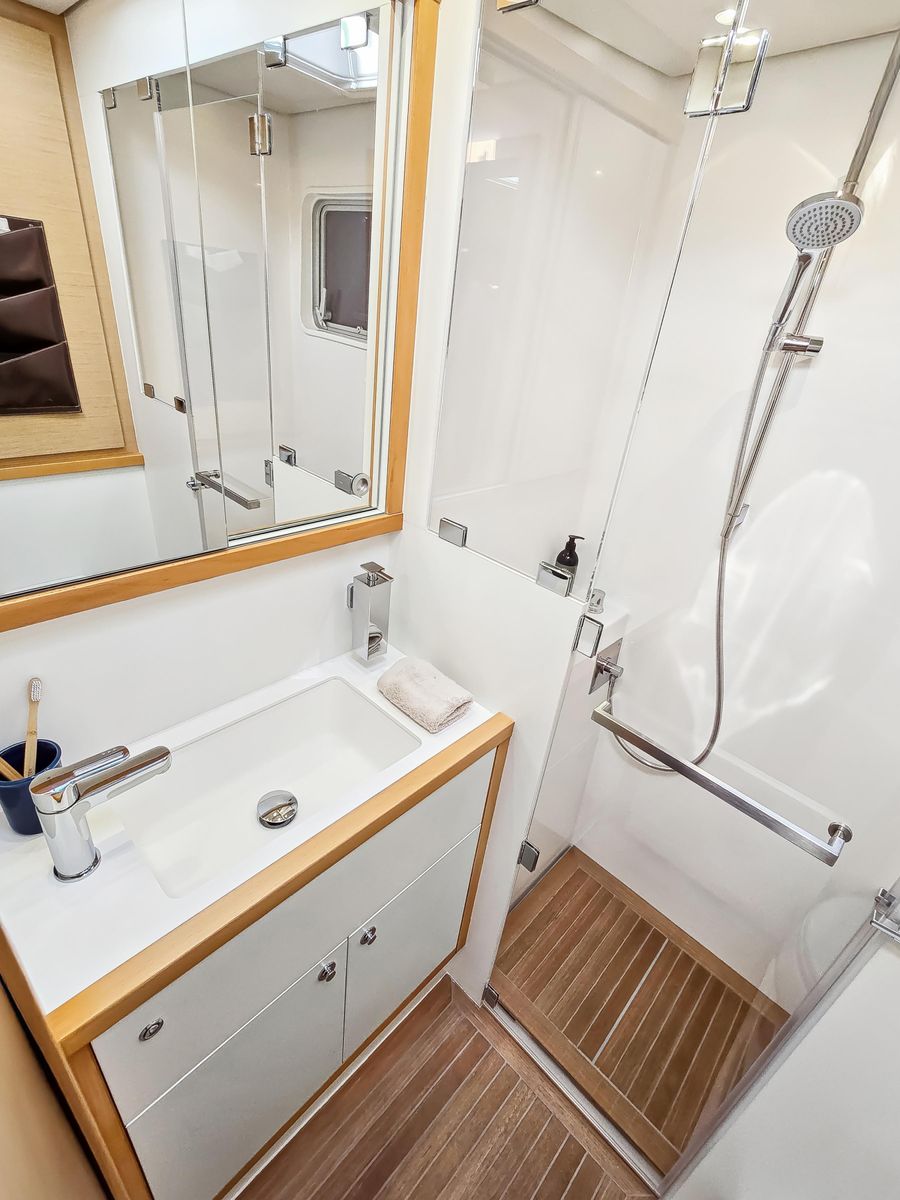 2012 Lagoon 62 