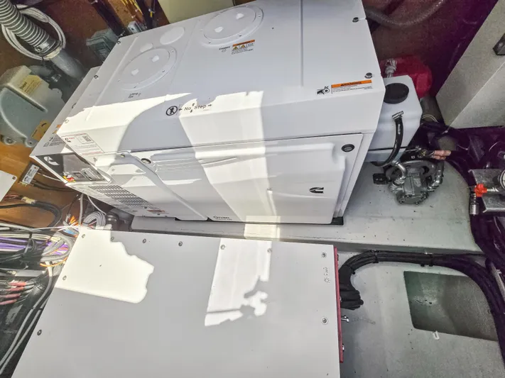 Firefly Yacht Photos Pics 