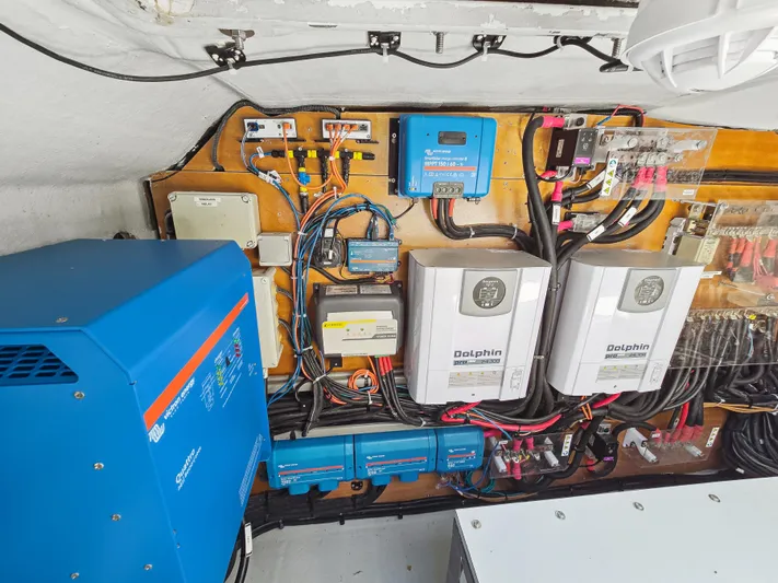 Firefly Yacht Photos Pics 