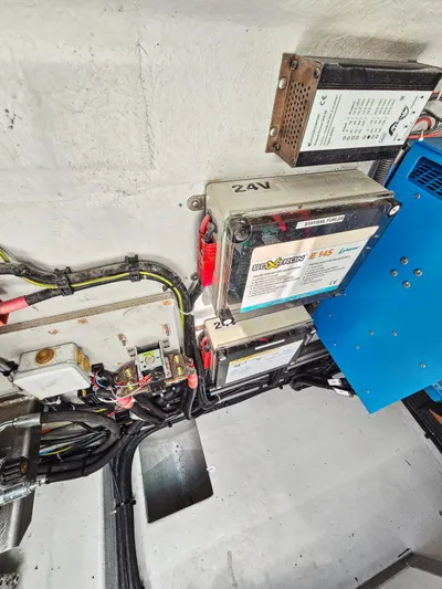 Firefly Yacht Photos Pics 