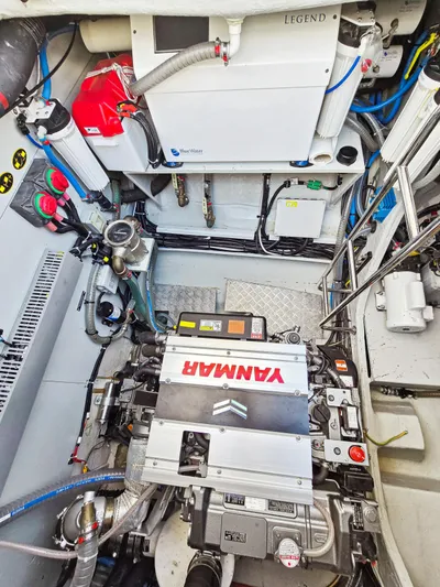 Firefly Yacht Photos Pics 