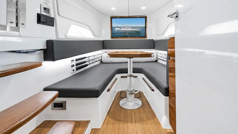 Stingray Yacht Photos Pics 