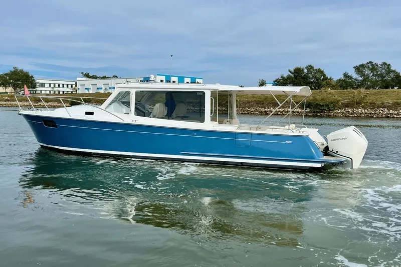 Moody Blue Yacht Photos Pics 