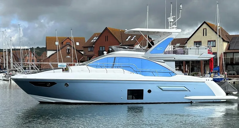  Yacht Photos Pics Azimut Flybridge 50 TTop - Overall 2