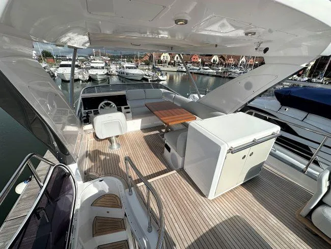  Yacht Photos Pics Azimut Flybridge 50 TTop - Flybridge 3