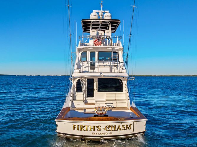 2011 Hatteras 77 