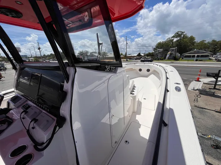  Yacht Photos Pics 2023 Fountain 38 Tournament Edition boat with sleek design and advanced navigation system.