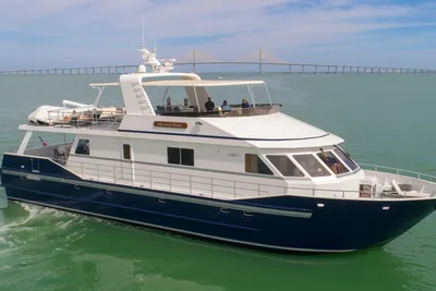 Custom Flybridge Motoryacht