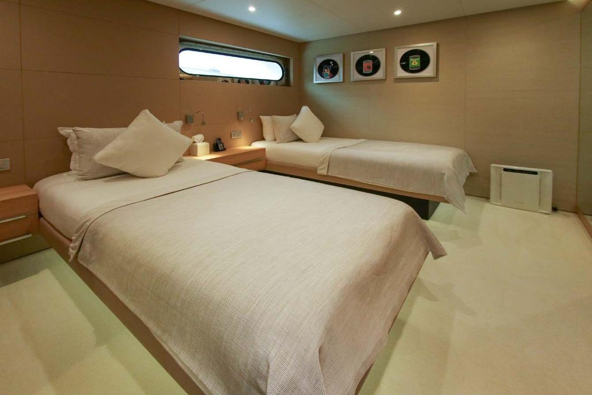 2013 Factoria Naval de Marin 129 