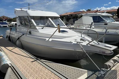 2019 B2 Marine CAP FERRET 722 TC