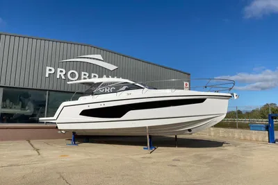 2025 Sealine S335