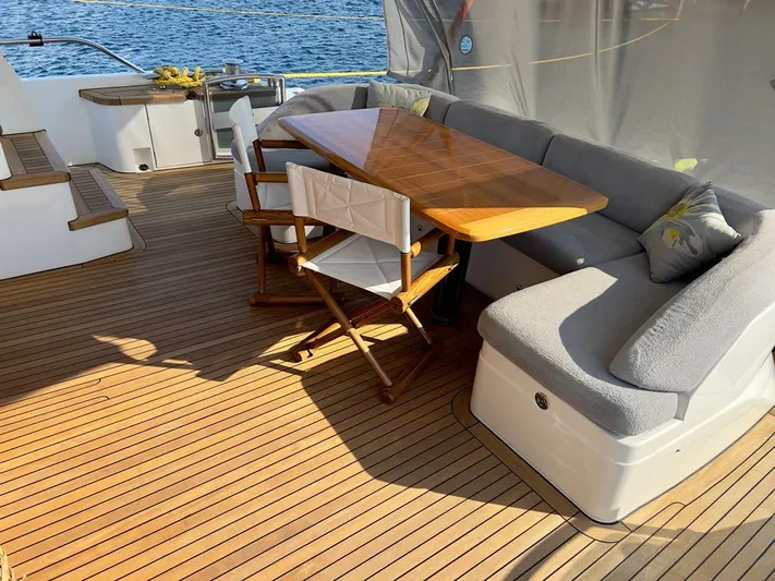  Yacht Photos Pics Luxurious deck of Princess 82 yacht, year 2015.
