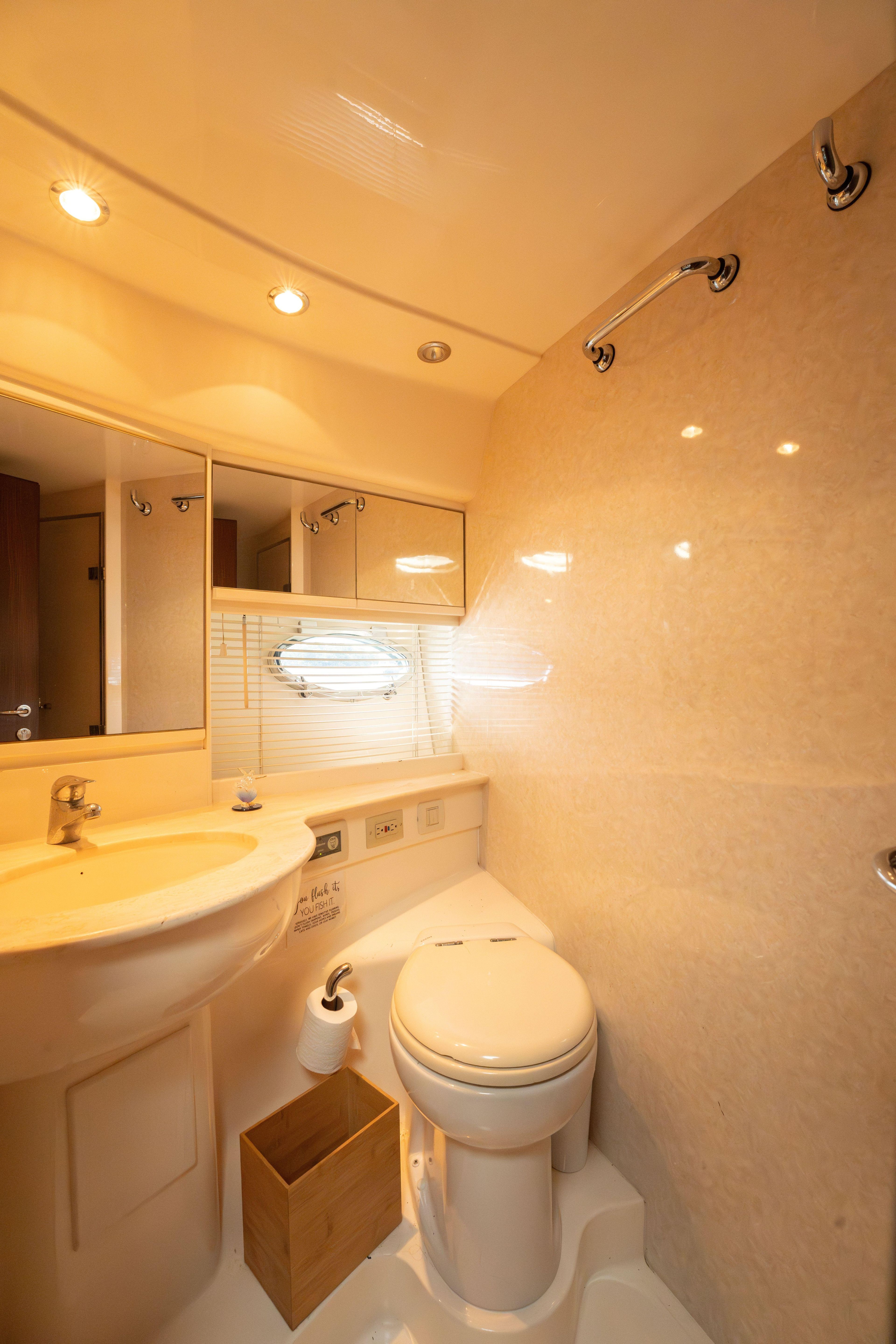 2003 Pershing 52 