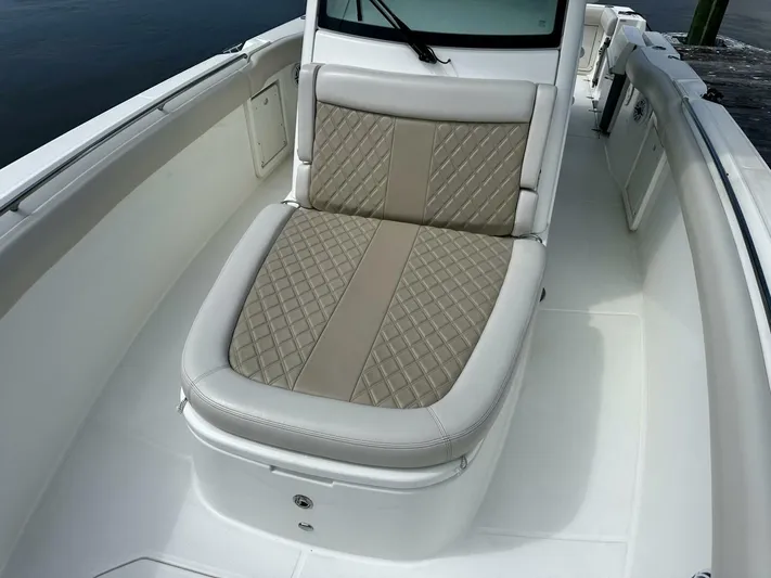 Bottoms Up Yacht Photos Pics 2019 Boston Whaler 330 Outrage - Image 18