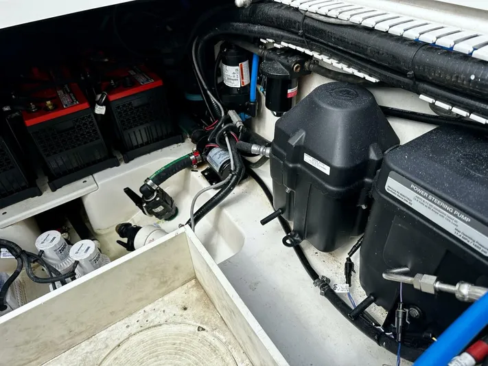 Bottoms Up Yacht Photos Pics 2019 Boston Whaler 330 Outrage - Image 32