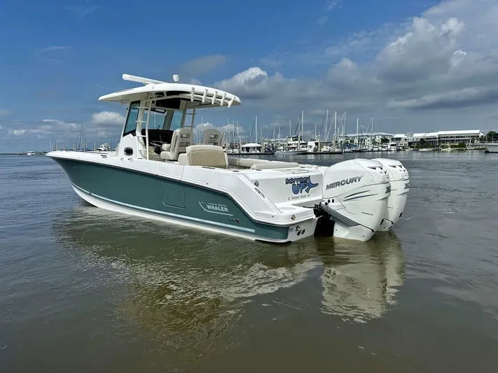 Bottoms Up Yacht Photos Pics 2019 Boston Whaler 330 Outrage - Image 8