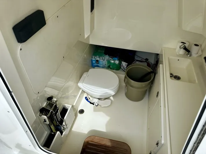 Bottoms Up Yacht Photos Pics 2019 Boston Whaler 330 Outrage - Image 28