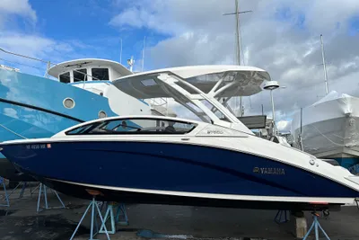 Yamaha Boats 275 SD