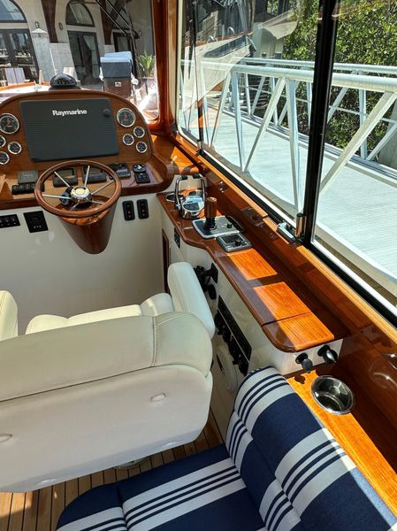 2014 Hinckley Picnic Boat MKIII