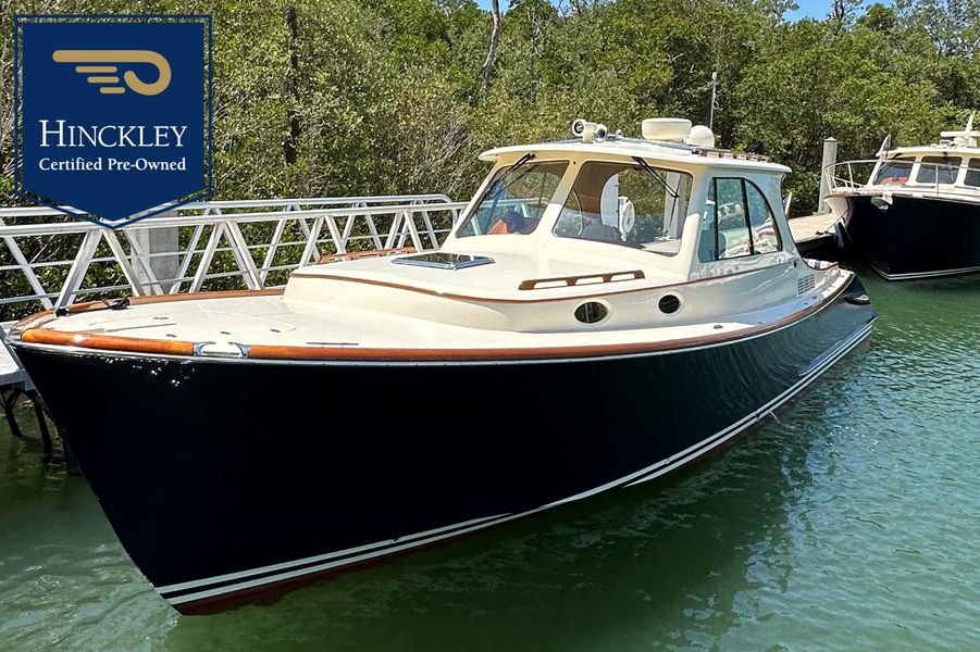 2014 Hinckley Picnic Boat MKIII