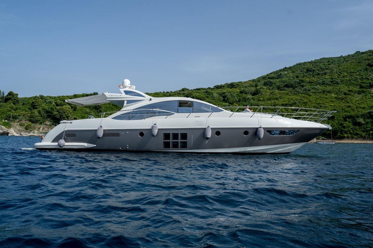 2013 Azimut 62 