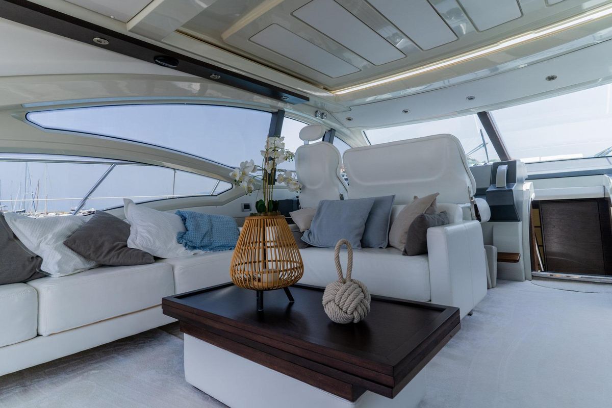 2013 Azimut 62 