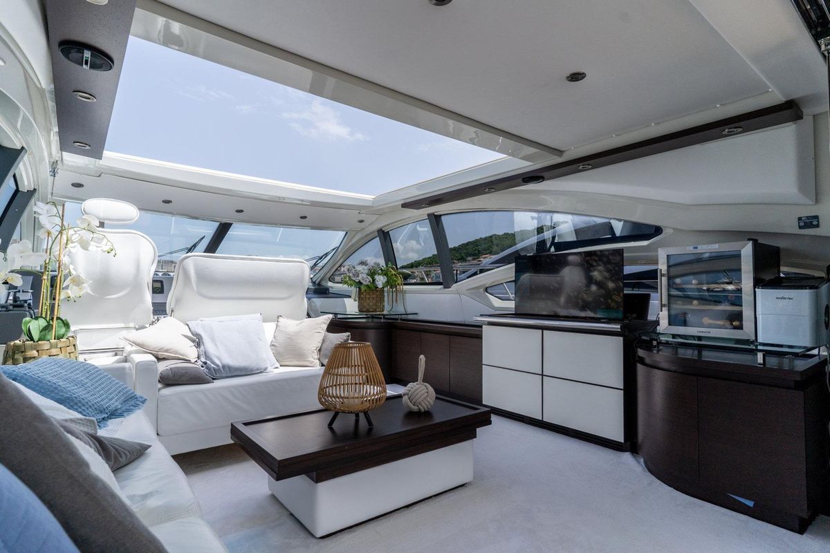 2013 Azimut 62 