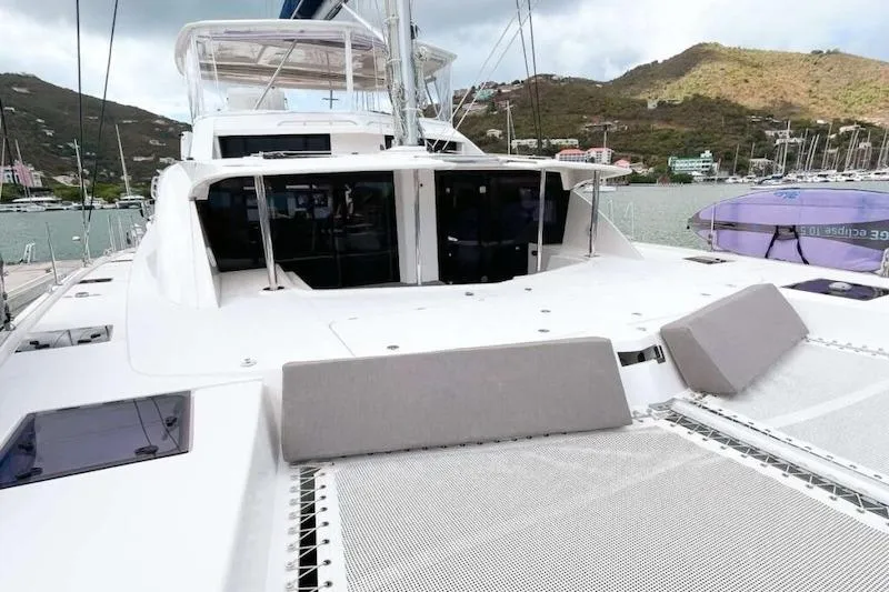 Ruby One Yacht Photos Pics Catamaran Leopard 58 bridge