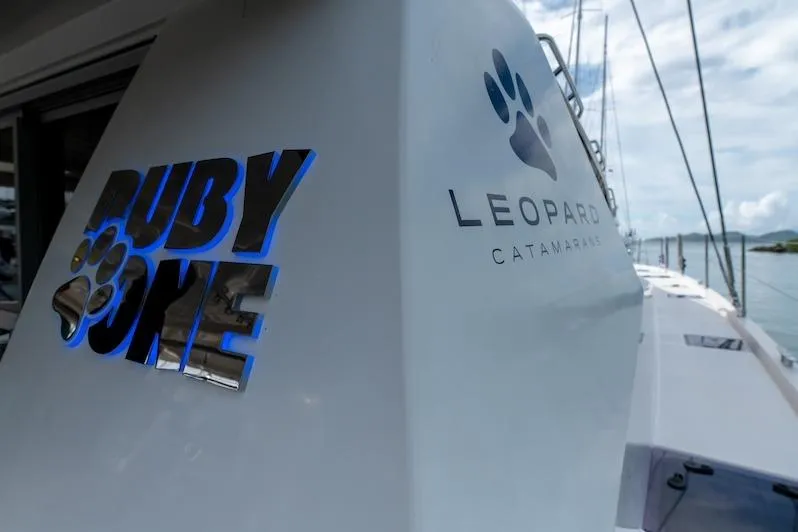 Ruby One Yacht Photos Pics Leopard 58 Ruby One