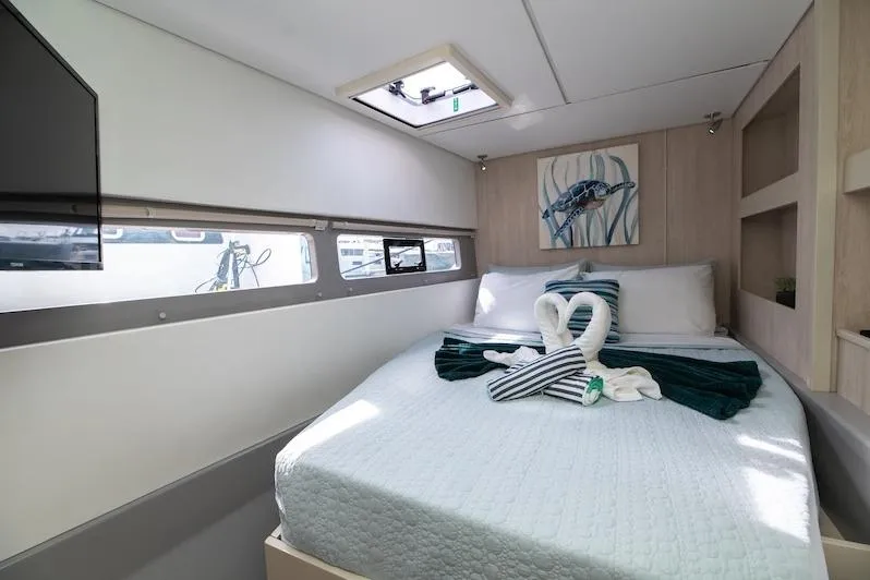 Ruby One Yacht Photos Pics Catamaran Leopard 58 cabin