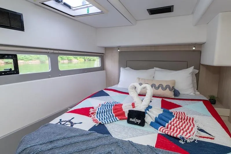 Ruby One Yacht Photos Pics Catamaran Leopard 58 cabin